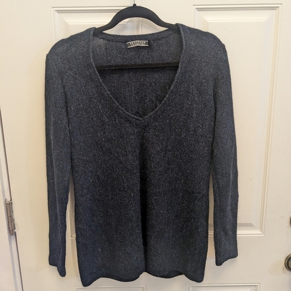 Peruvian Connection Sweaters - Peruvian Connection 100% Alpaca V-neck Sweater